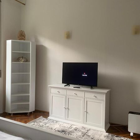 Diana'S Apartment Арад Екстериор снимка