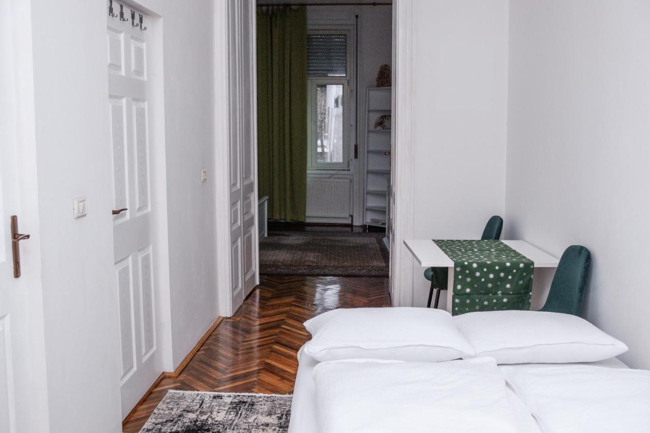 Diana'S Apartment Арад Екстериор снимка